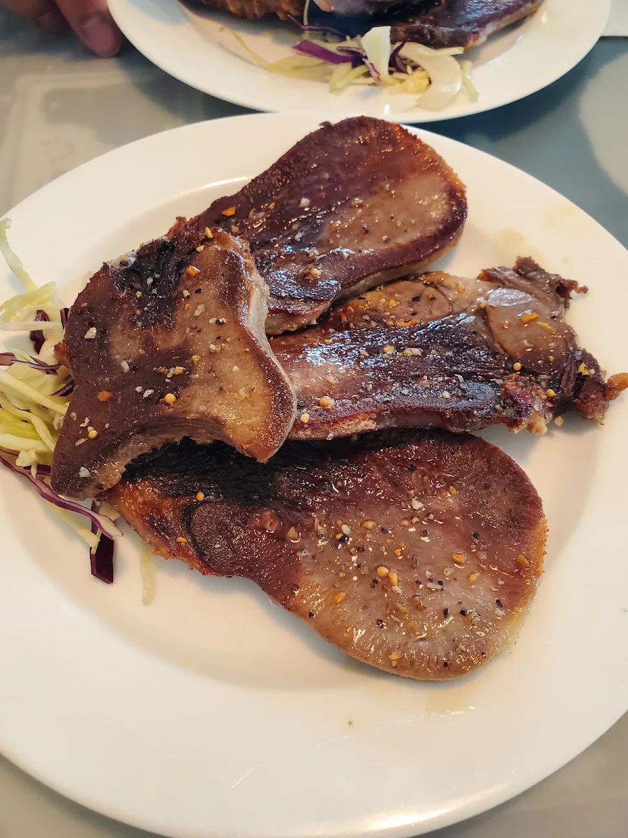 Grill Beef Tongue with Pepper Salt 盐烧牛脷